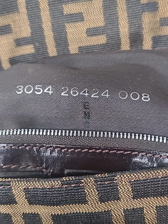 Authentic FENDI - Picture 15 of 16